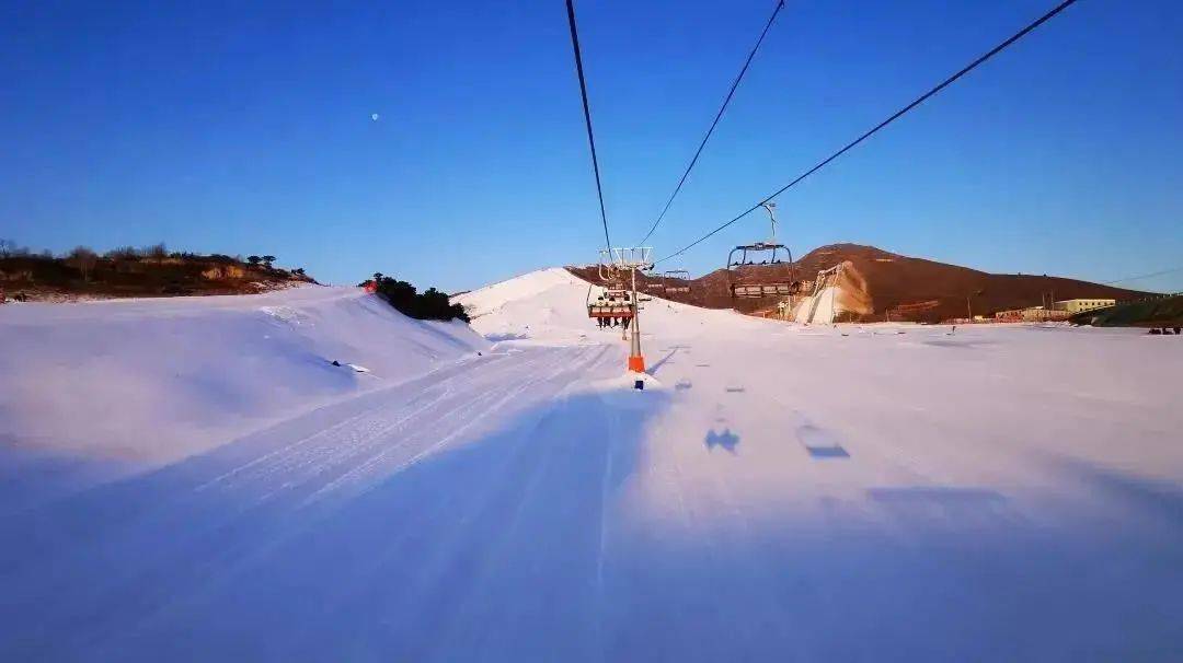 首批国家级滑雪旅游度假地名单公示涞源七山滑雪旅游度假区荣耀上榜