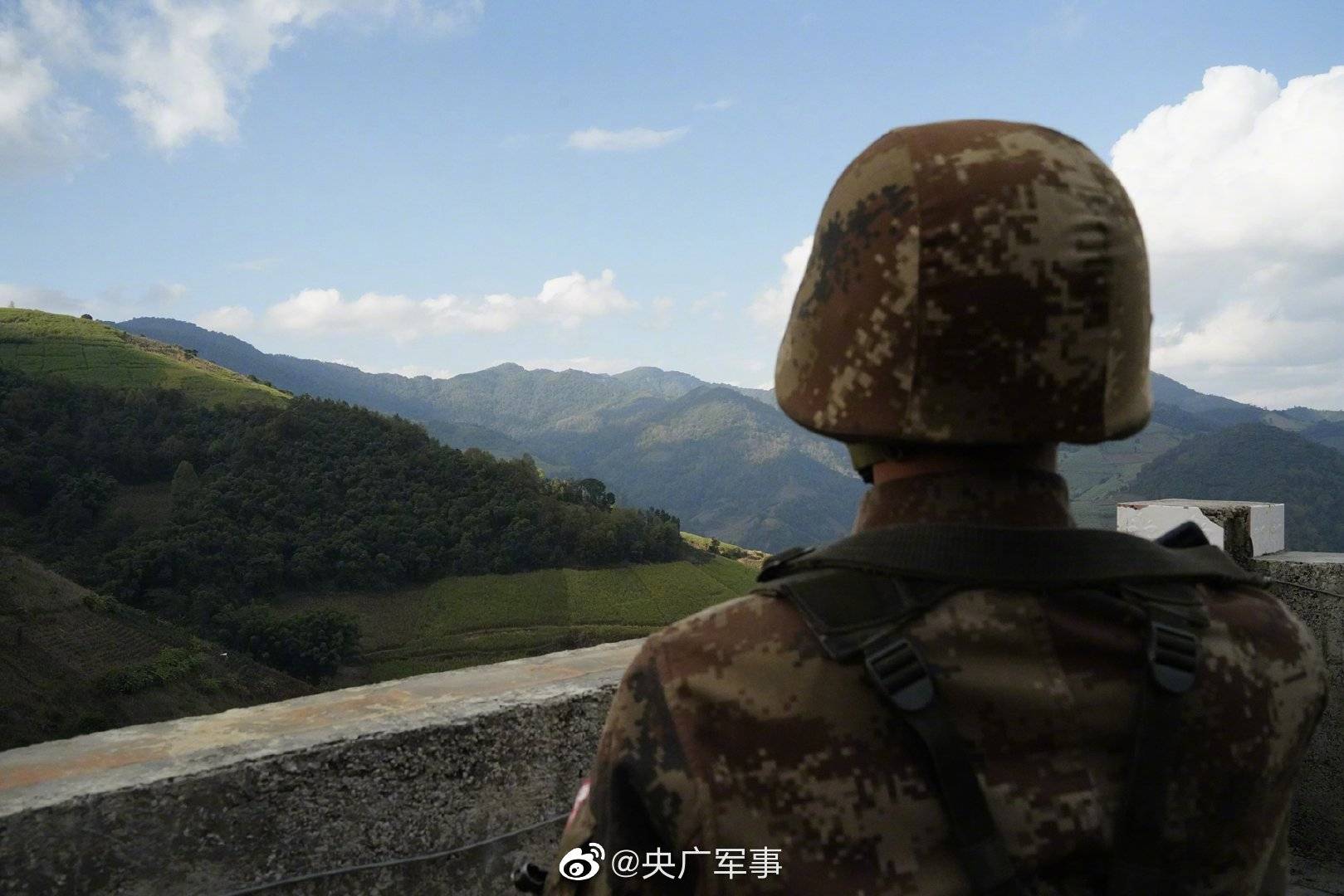 陆军第75集团军某旅开展多项训练_许涛_吴必_启迪