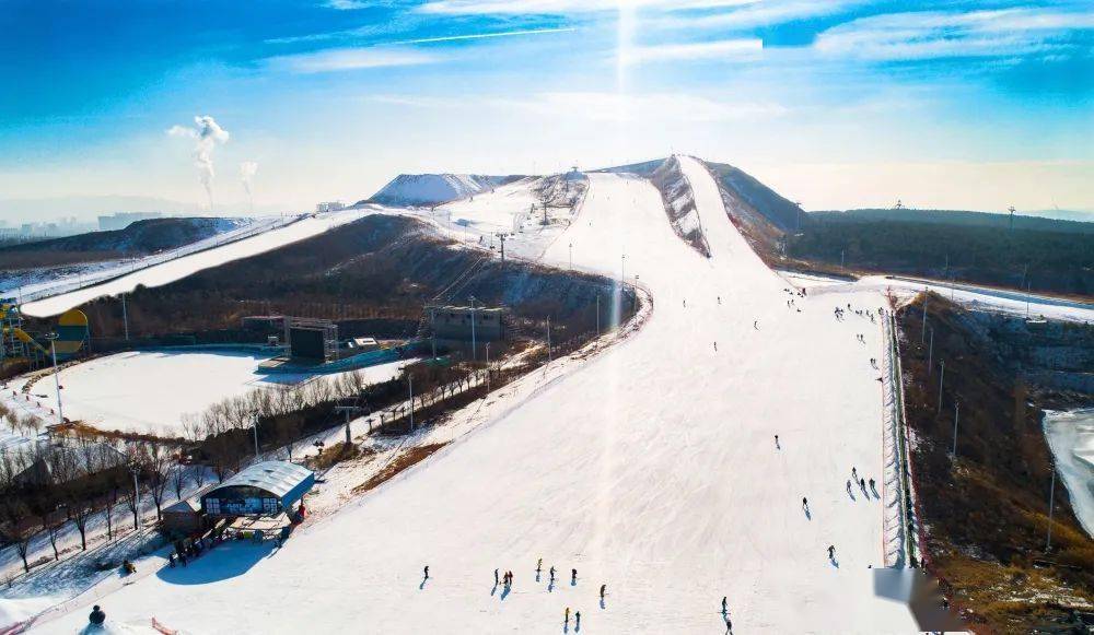 宛若一枚莹润宝石10辽阳liaoyang到辽阳弓长岭温泉滑雪场挑战激情滑翔