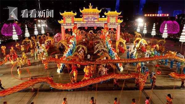 "龙乡"重庆铜梁 :舞出中国气派!_龙灯_龙舞_龙的传人