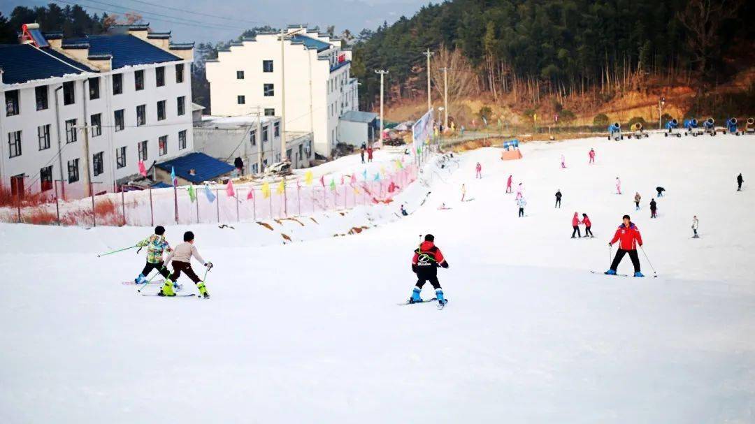 金寨这里的滑雪点,赶紧mark住!_天堂寨_滑行_安徽