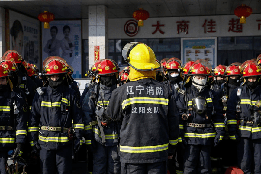 沈阳消防开年就"战"_演练_救援_人员