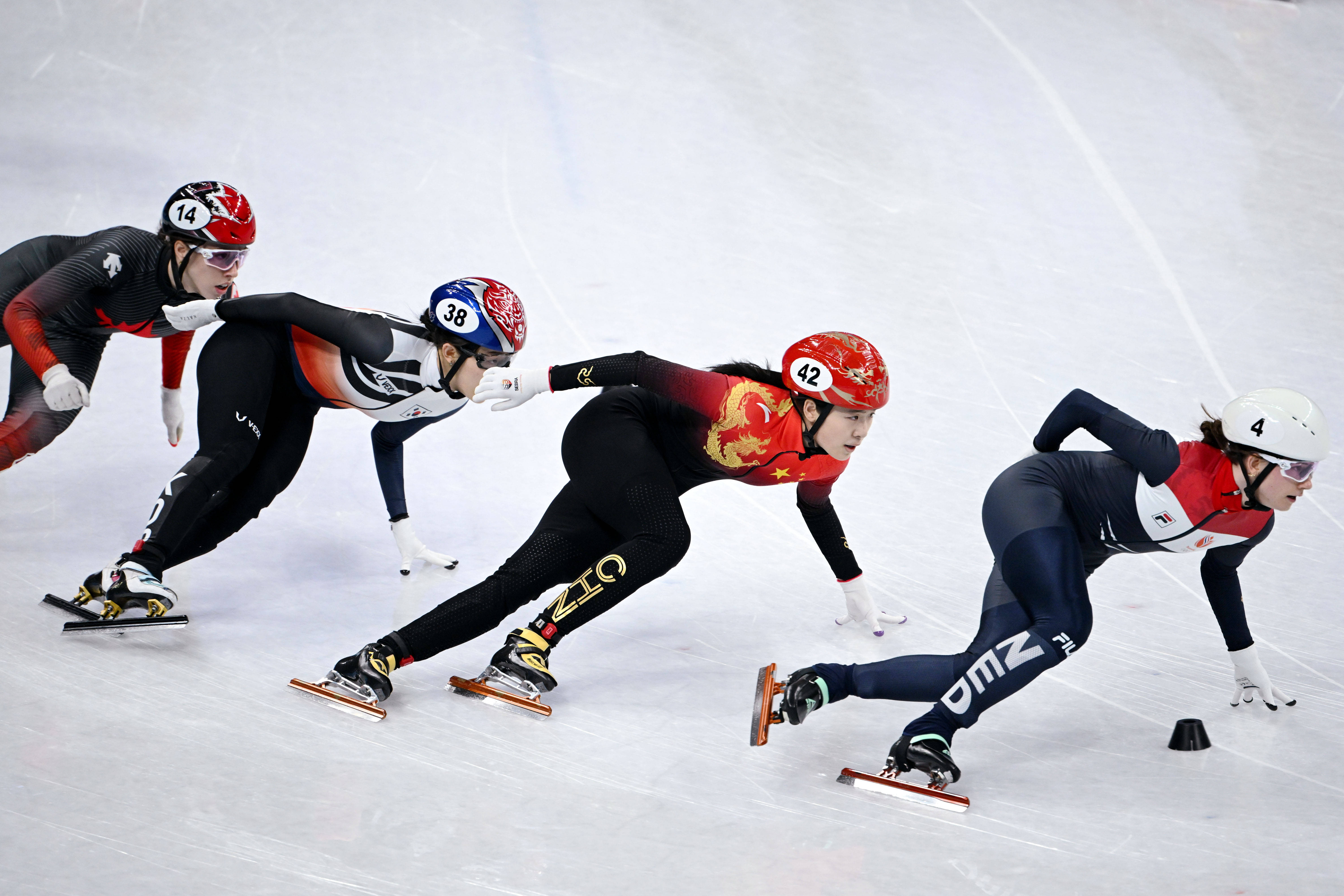 短道速滑女子3000米接力决赛中国队获得季军