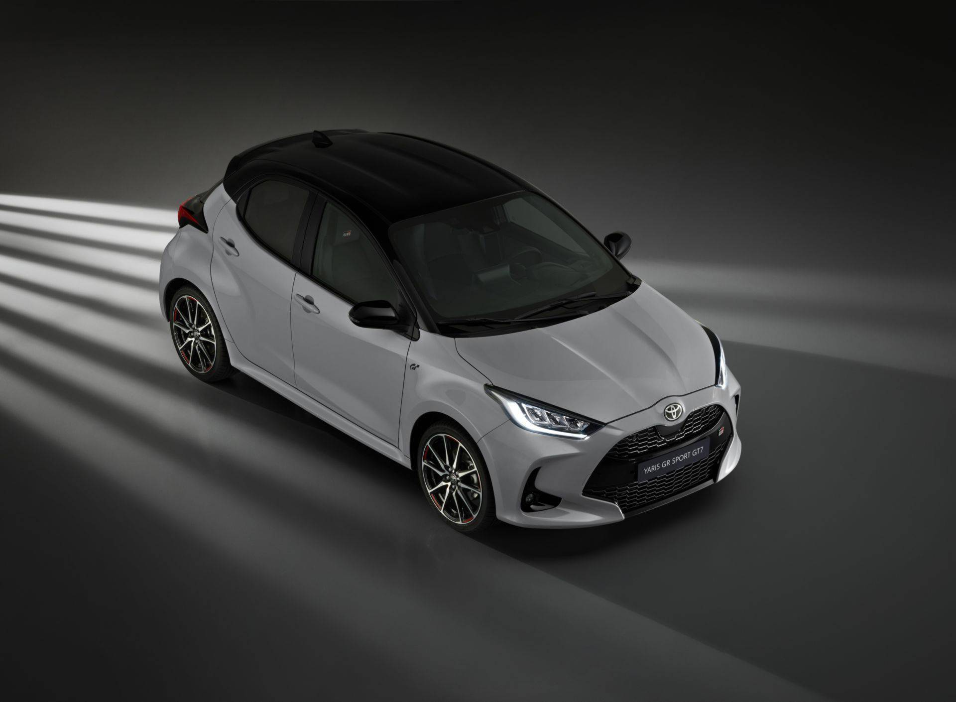 丰田YARiS sport,丰田yariscross 购买丰田yarisgrsportgt7特别版车型还能送ps5