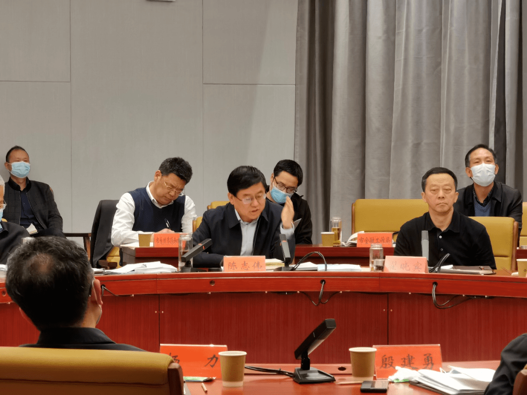 河南投资集团总经理闫万鹏到信阳考察推动产业基金片区开发等领域合作