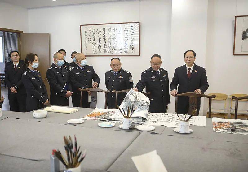 渝西监狱组织民警到永川区人民检察院学习交流文化建设工作