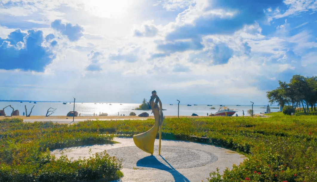 骆马湖沙滩公园罗曼园,水生植物园在骆马湖畔的公园里趣味缤纷!