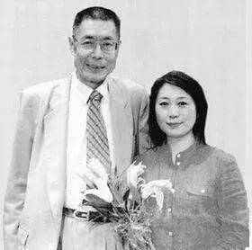 他是著名艺术家, 81岁还生下一子, 妻子比大儿子小12!