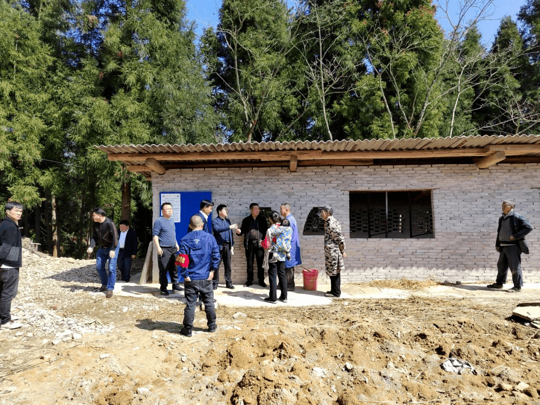 聚焦农村五治开阳县楠木渡镇毛云乡持续向违章建筑亮剑积极推进治房