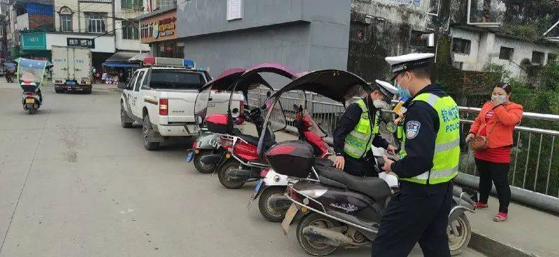 钦州人注意即日起无证驾驶这类电动车一律扣车罚款