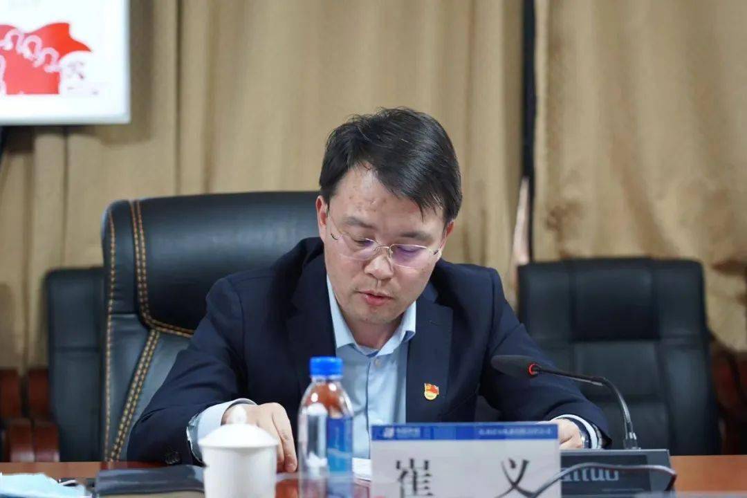 公司领导崔义,李福平,娄亚明,李德君,赵国庆,李岩峰