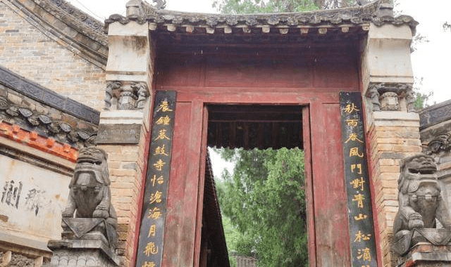 河南淅川有一座寺庙，与少林寺齐名，唐朝皇帝来此当过和尚