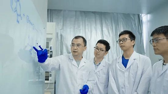 曾在美国德克萨斯大学西南医学中心从事博士后研究的陈志明教授也感受