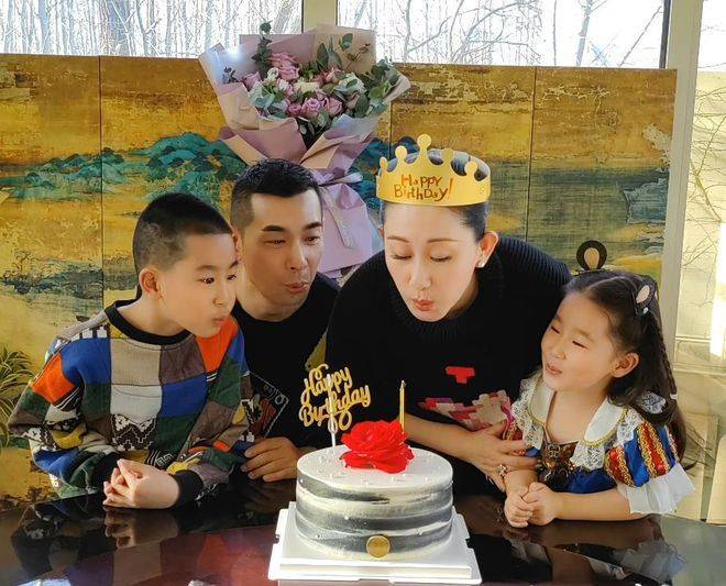 精致却注重风格适配度结婚多年甘心退居二线当全职家庭主妇的张丹露