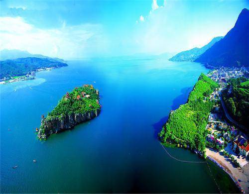 世界面积最大的淡水湖：是潘阳湖面积的20倍，湖水纯净且景色美