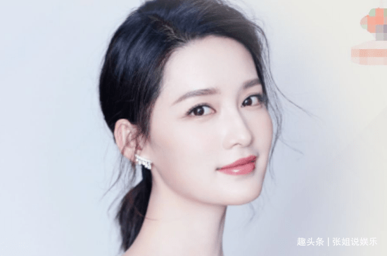学戏曲出身的李沁温婉沉静,纤弱身体里蕴含大能量,新作品不断_造型