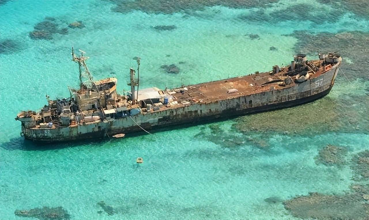 “搁浅”23年，赖在仁爱礁不走的菲律宾登陆舰，还能撑几年？