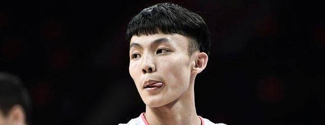 张振麟到广州胡明轩在练瑜伽许米乐M6 M6米乐杰在孤立地练腰腹肌(图1)