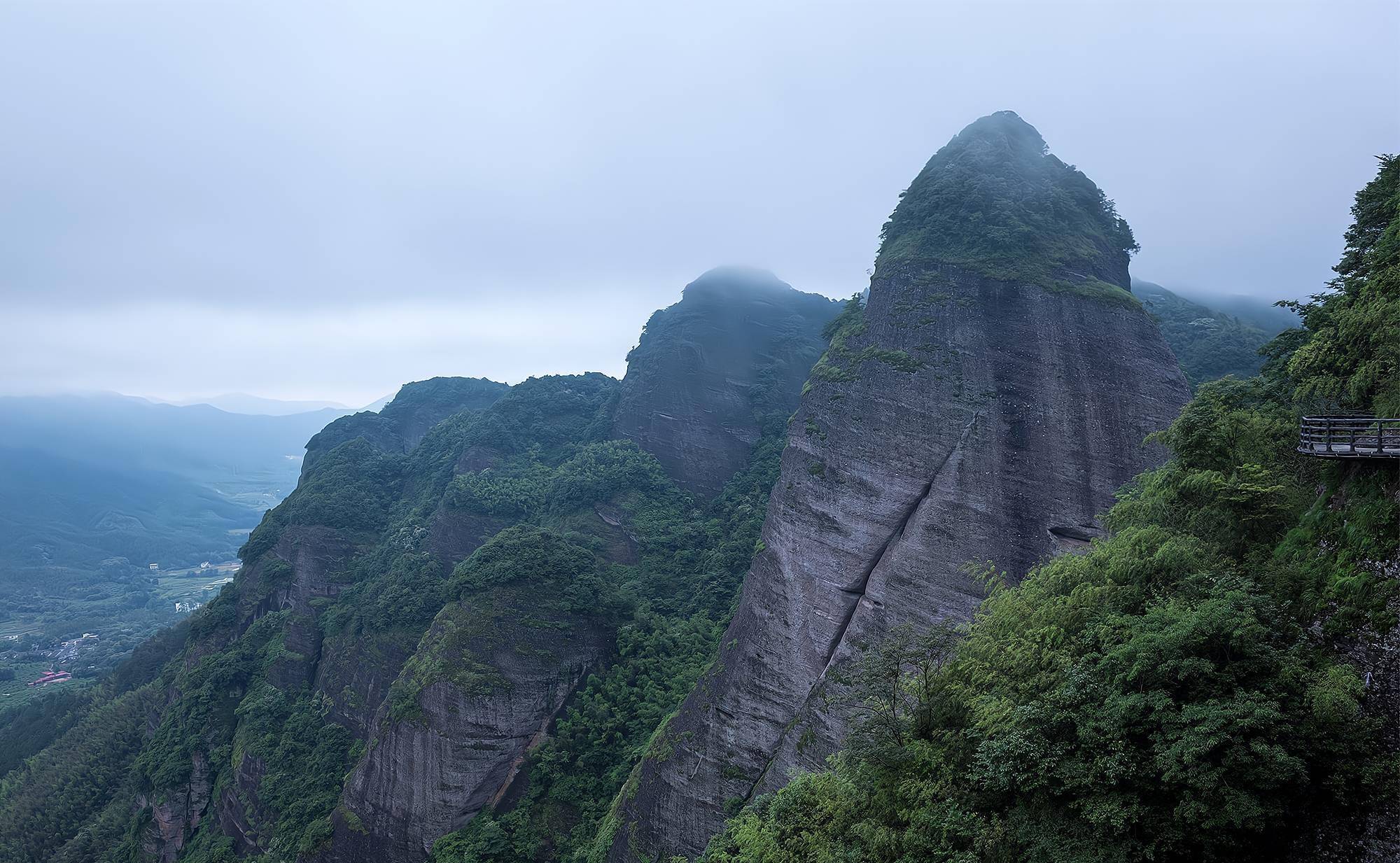 江西南部也有一座武当山，风光不输湖北武当山，因名气小常被忽略