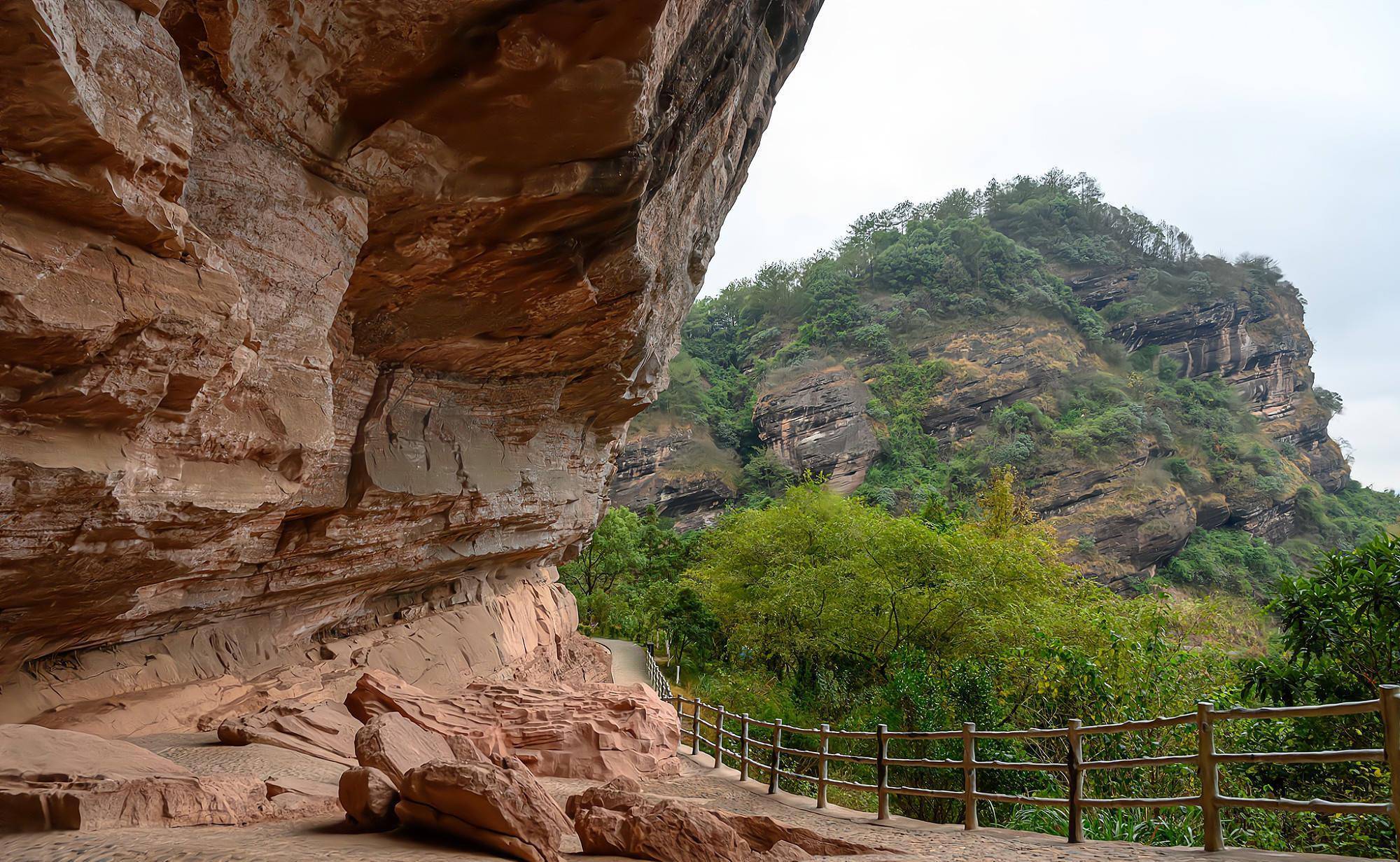 忽略的名山,典型的丹霞地貌景观,苏东坡曾来此游历_罗汉岩_景区_瑞金