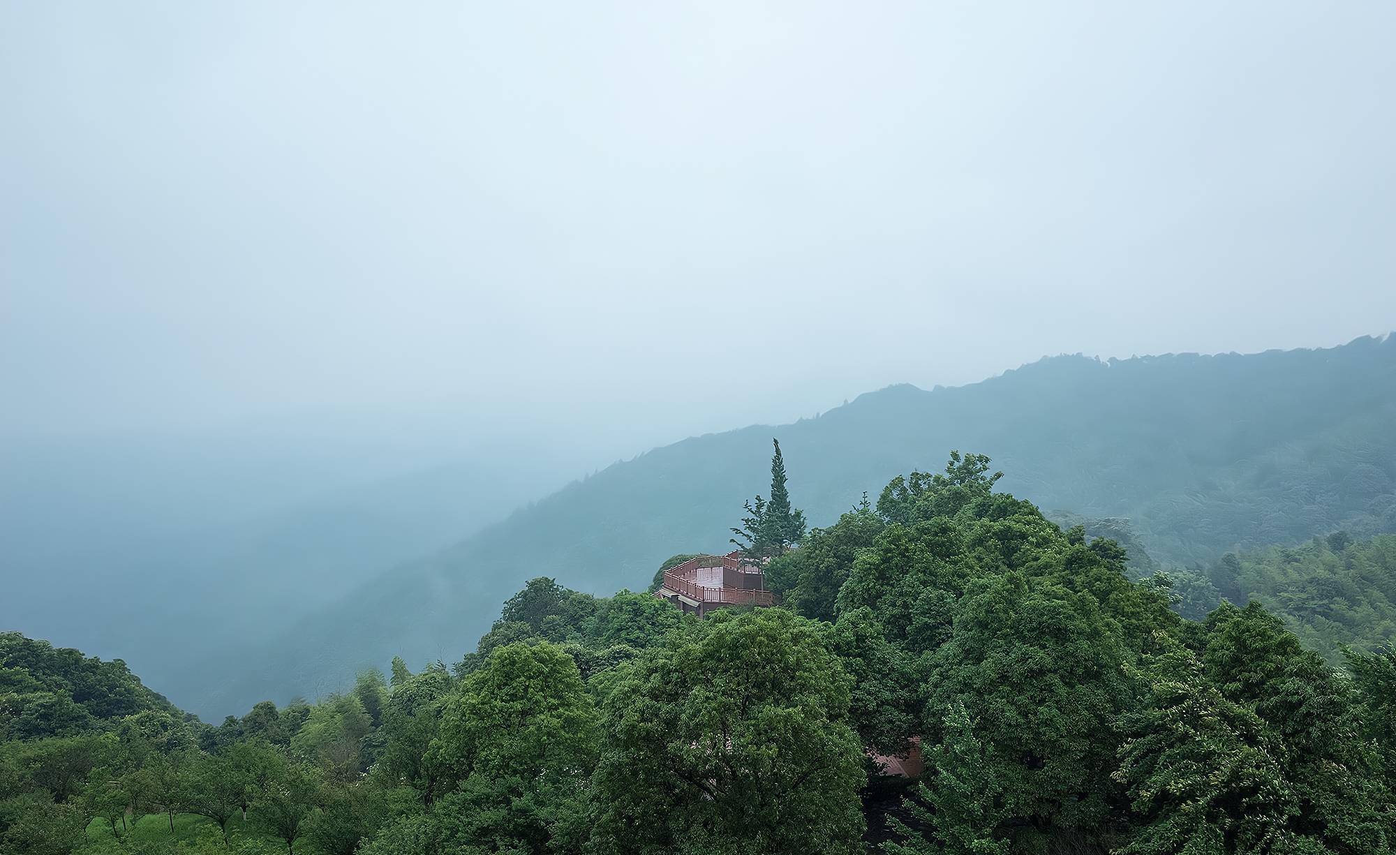 江西首个5A级乡村旅游景点，藏在深山中，景色美如“人间仙境”