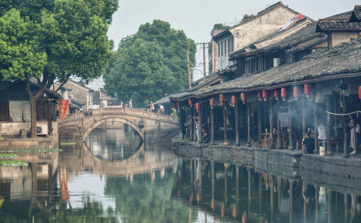 浙江的这一小镇，境内拥有2000余家企业，称之为“中国伞城”