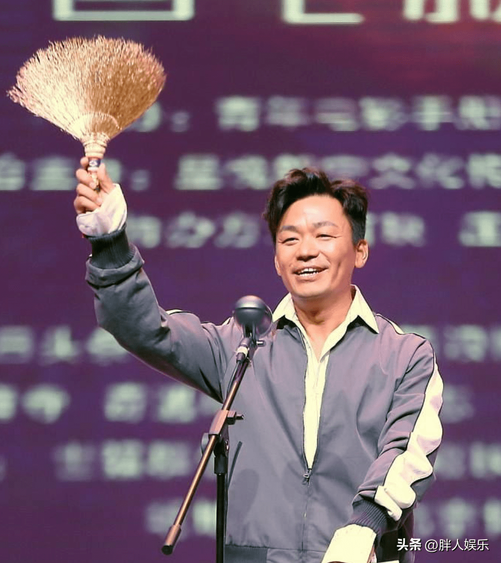 然而,令人意外的是,面对大家都避之不及的"金扫帚奖,大多数人是不会