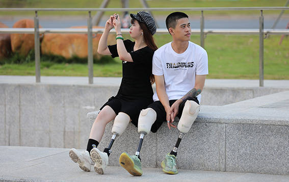 如何保护好假肢延长假肢使用寿命_维修_穿戴_进行