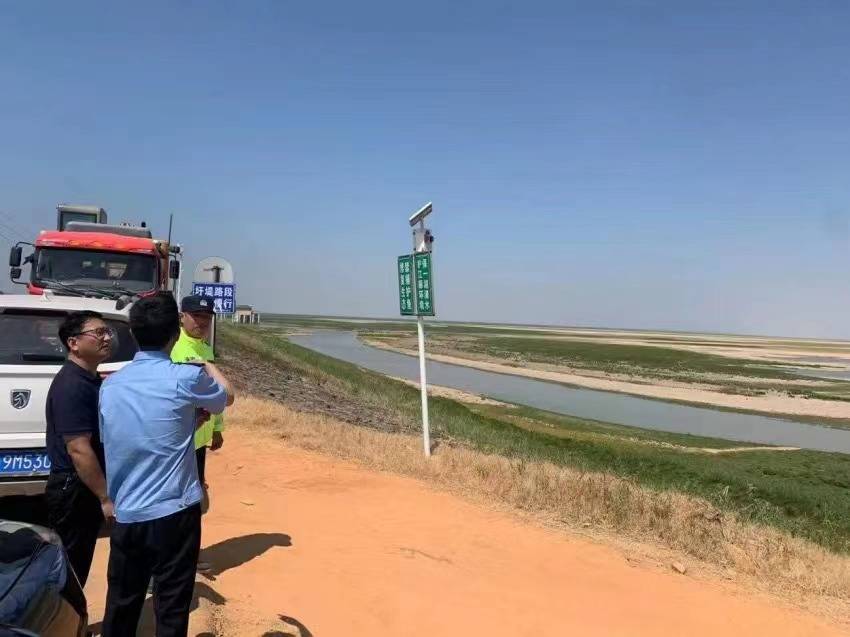 开车打卡草海？鄱阳湖因干旱滩涂变草原，江西多地开展保护行动