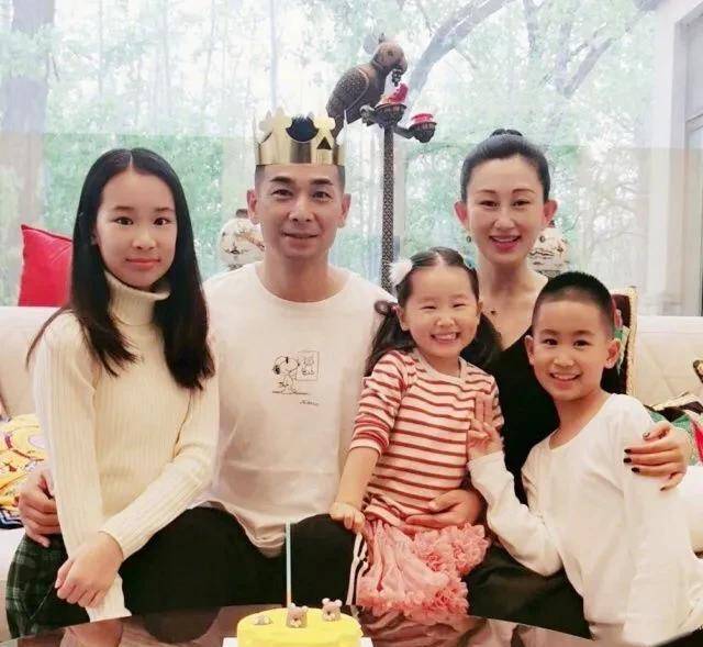 那一年,赵文卓出演了一部古装剧《至尊红颜,认识