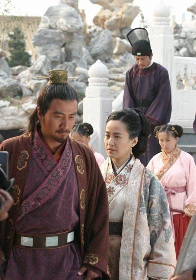 洪武十五年,马皇后病重,朱元璋为了冲喜,同年将汝宁公主,怀庆公主和