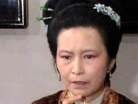 最后,再说说王夫人对丈夫贾政撒的一个弥天大谎.
