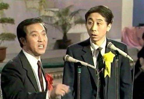 离开冯巩后的他,58岁家庭破碎,64岁节目上晕倒_牛群_相声_什么