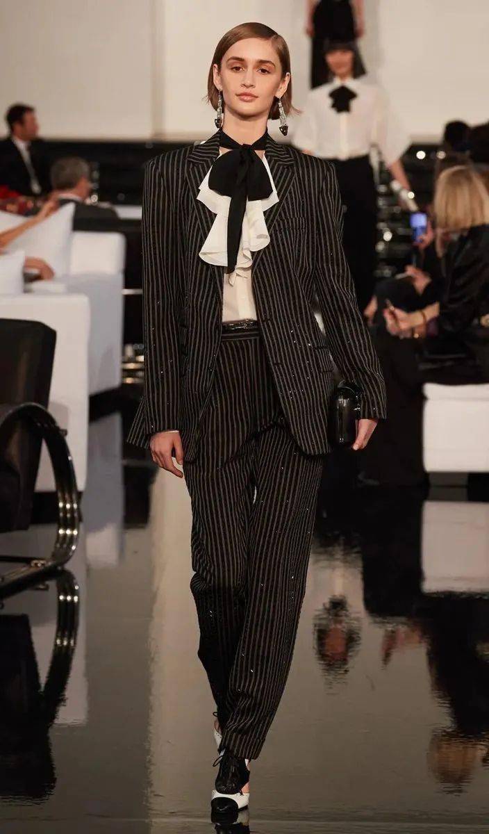 ���ļ򵥣�����߼���