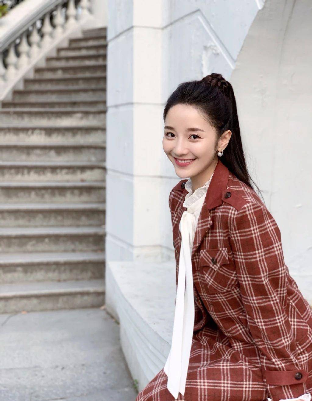 盘点2022上半年亮眼女演员上:耀眼并不足以形容她们_作品_万茜_成果
