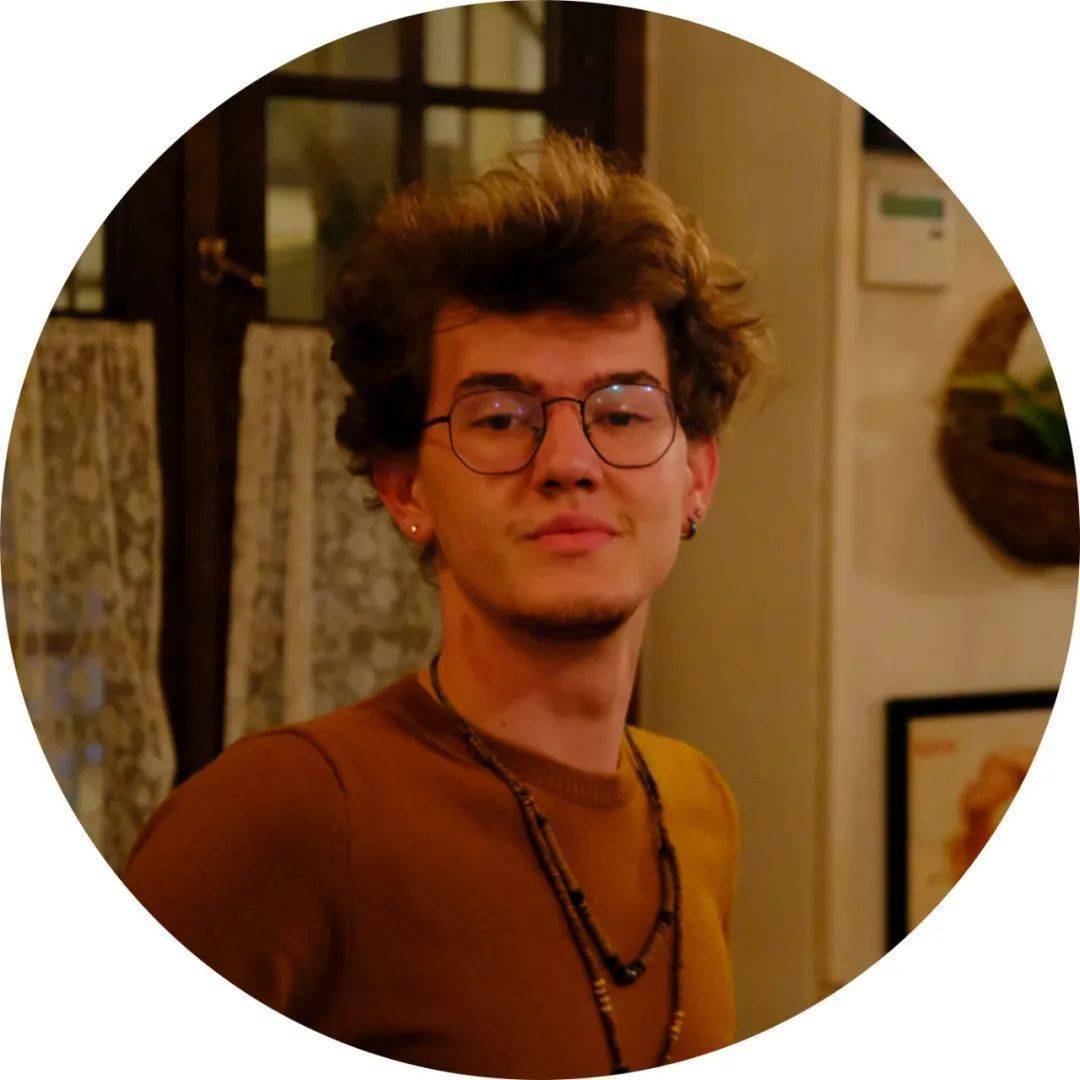 �ھŽ���Ϲ�����Ӱ˫��չ��Ʒ�������䡢�¼��¸�У��