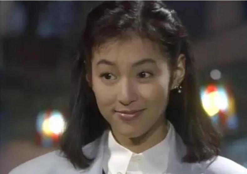 在铃木的鼓励和人脉带动下,石桥贵明在2002年成为国外年收入最高的