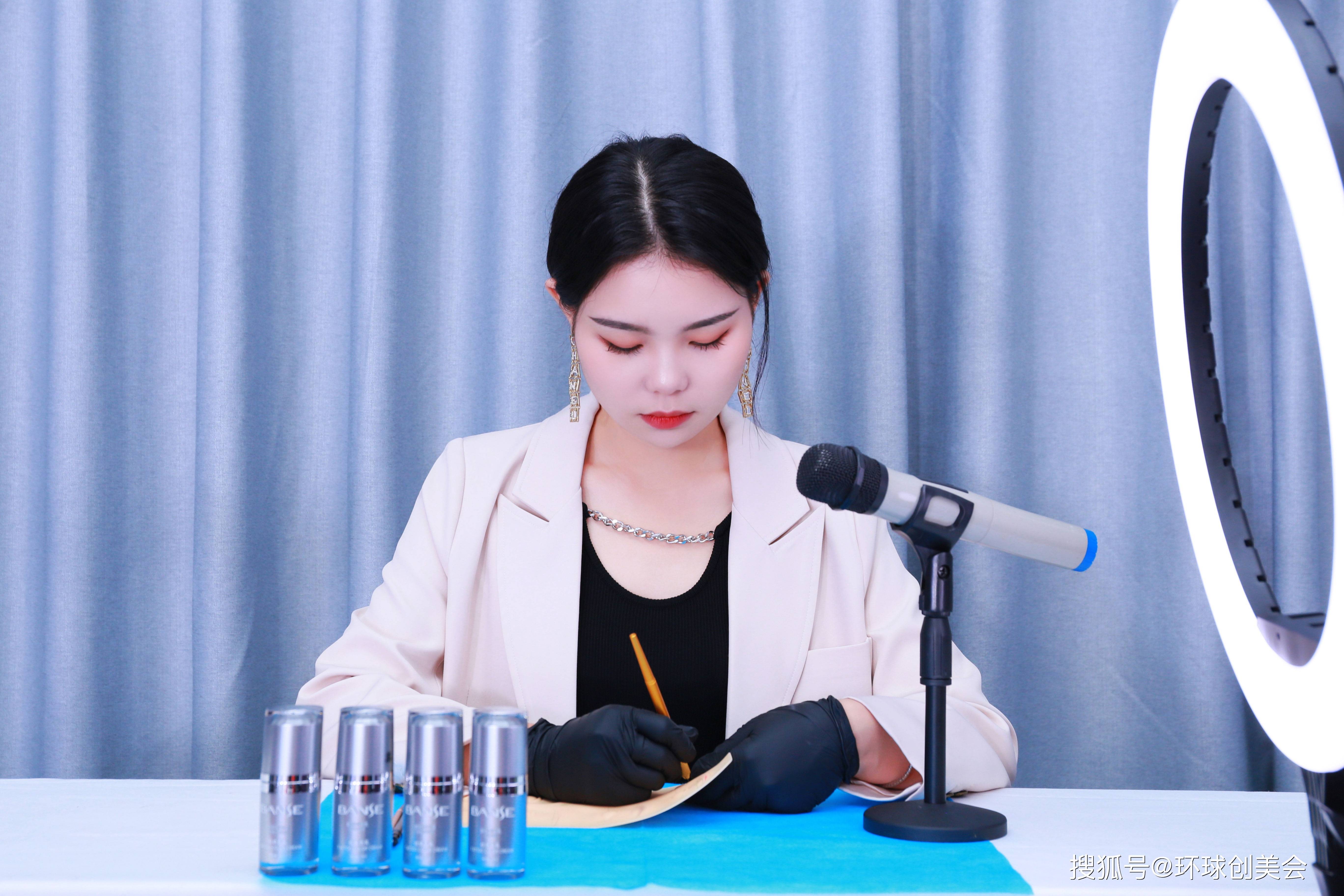 中国半永久纹绣技术名师，梵色创美集团本色纹绣培训学校高级讲师胡真女士