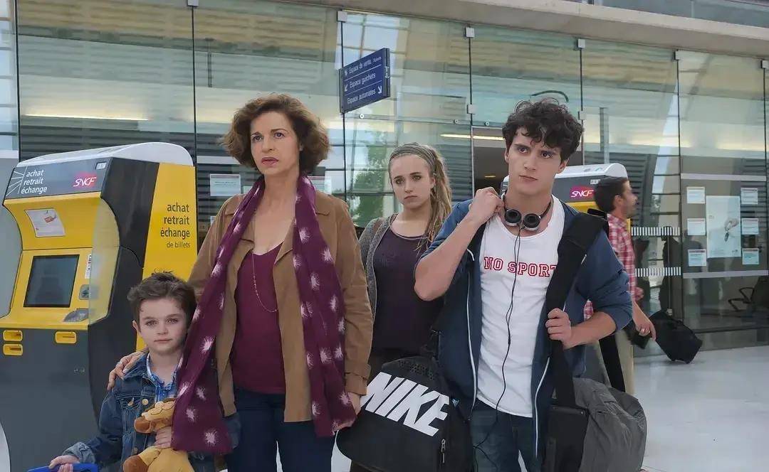 10���������ݵĵ�Ӱ��С���ѵ�Ц����ĺ�����