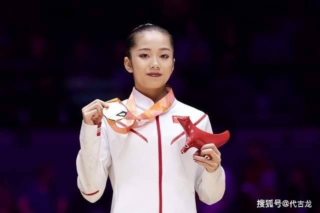 体操世锦赛大结局：中国队3金2银力压日本排第二，美国队榜首