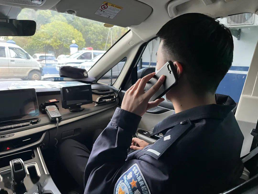 华为手机无法呼叫转移
:上班期间，民警为何狂打电话？