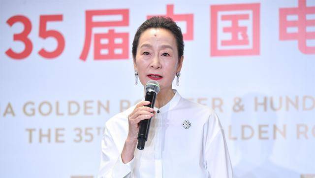 奚美娟时隔31年再夺金鸡奖最佳女主角，彰显了老艺术家的风范