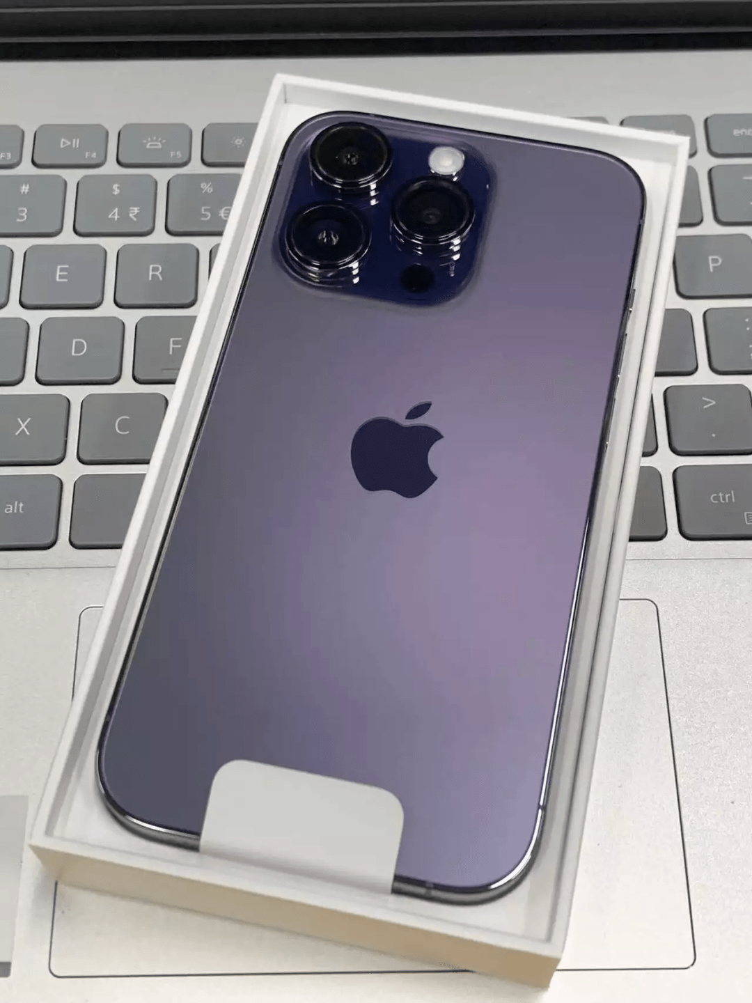 华为带指纹手机壳照片
:MOMAX苹果配件分享，几百元就可以搞定一整套！