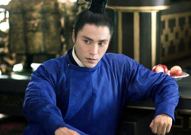 被原做者嫌弃的5位演员：金庸称黄晓明演得轻佻，尹正演13岁少年