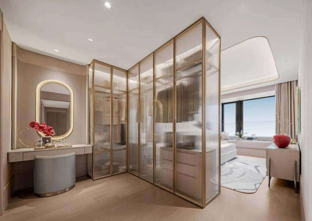 �人��լ�ġ�����������������һ�ر��ۺ���