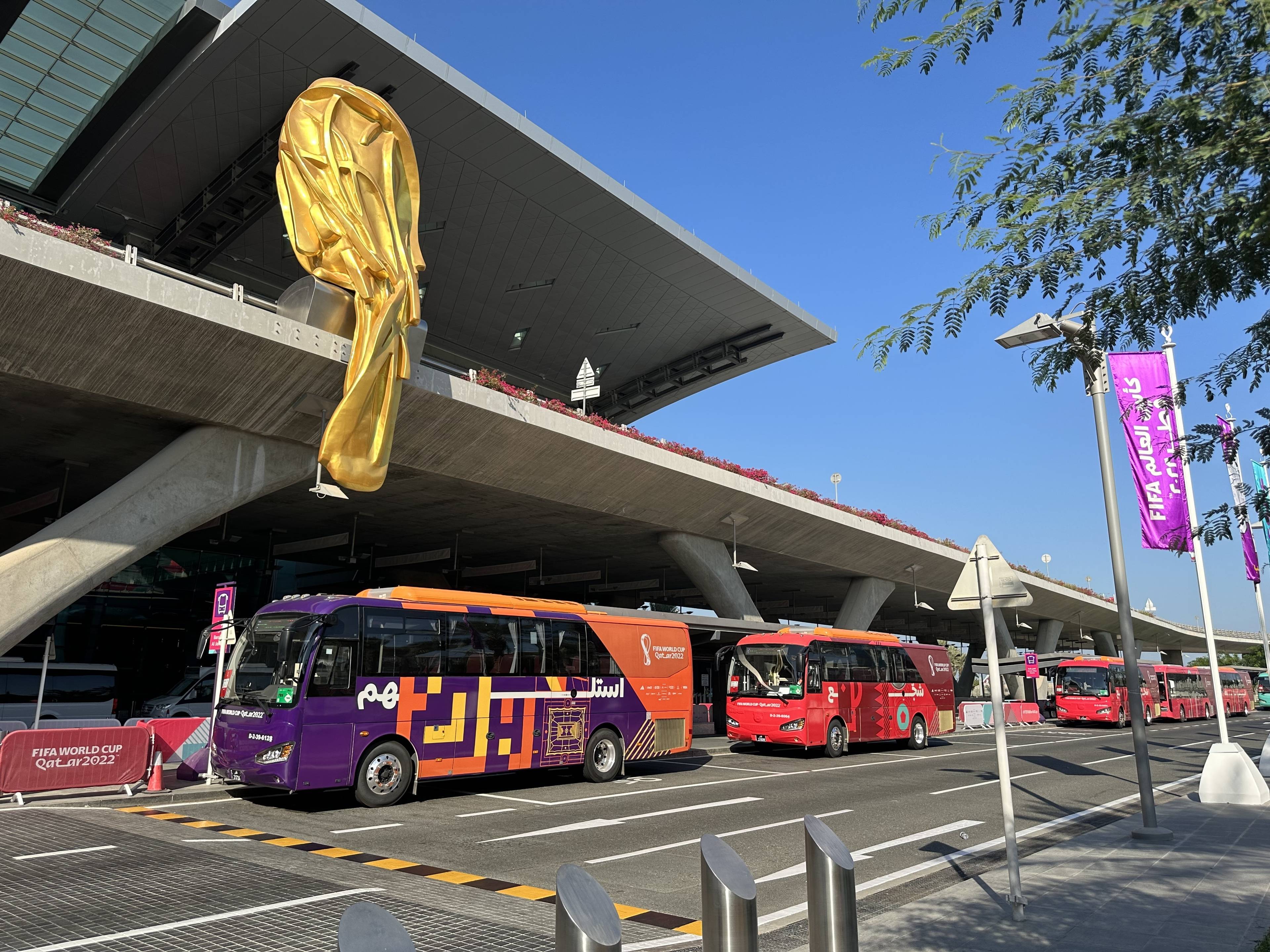 “挺进”世界杯：中国客车行驶在卡塔尔