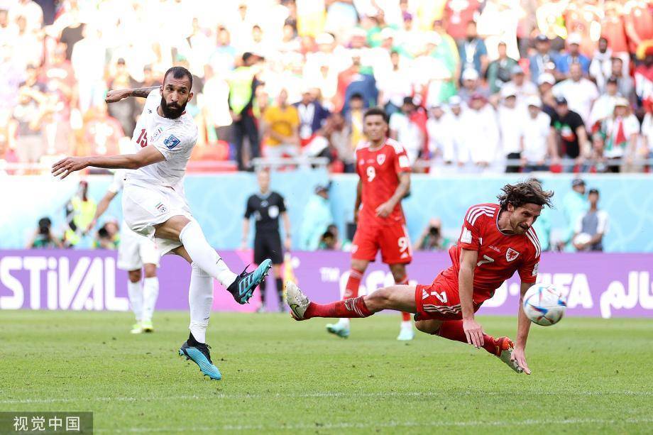 世界杯-压哨连进2球 伊朗2-0绝杀10人威尔士
