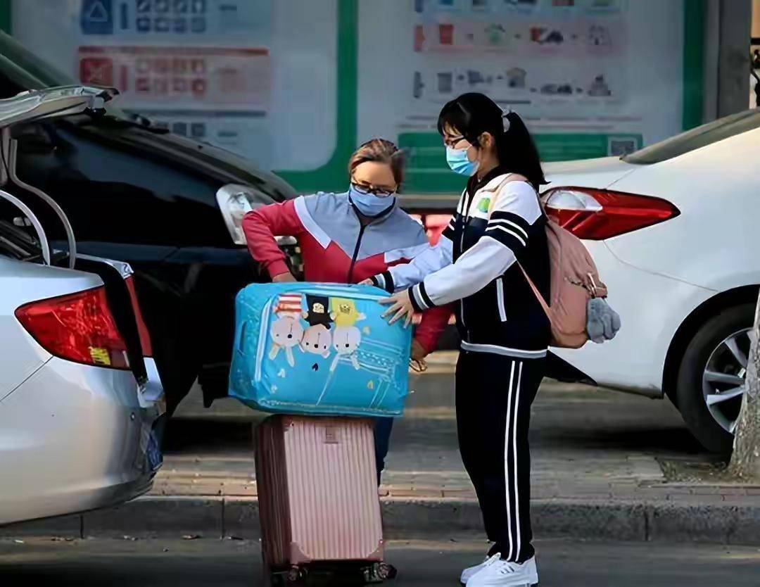 深圳下发通知，确定2023中小学寒假时间，家长愁容满面