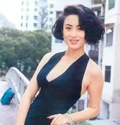 原创向华强弟弟向华胜，患癌离世8年后，无儿无女的妻子，现状如何了