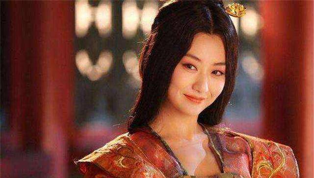 这个夫人可不是一般的人物,她就是唐后主李存勖的生母,一个贤良淑德秀